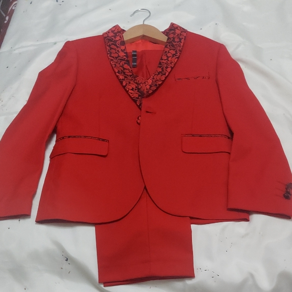 Red and Black Matching Suit Set with Stylish Patterned Collar